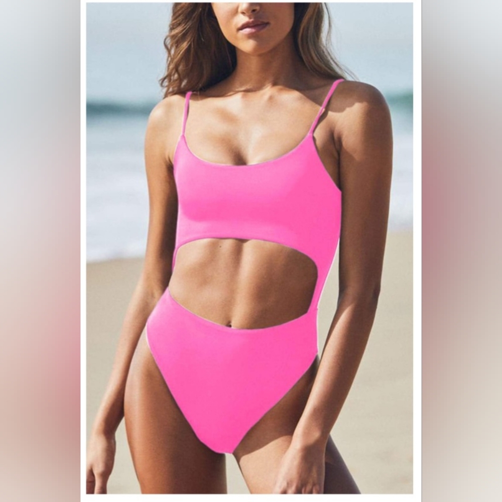 NWOT Women's Scoop Neck Cut Out One Piece Swimsuit, Size M in pink